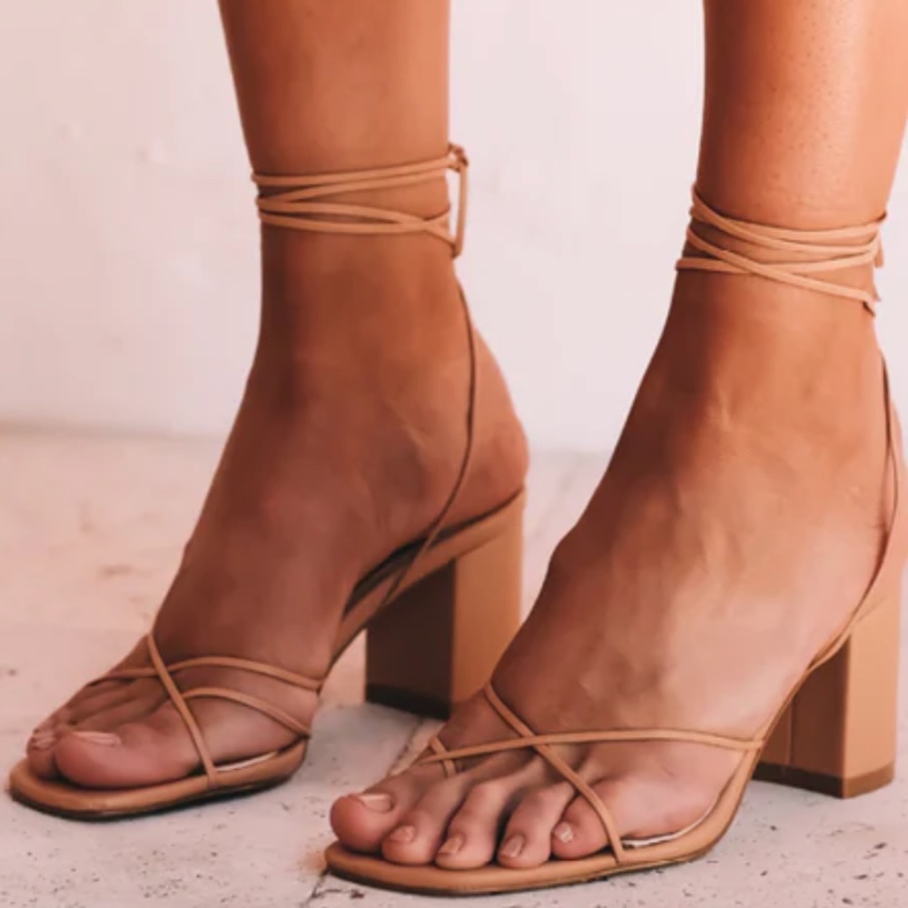 Billini Younes Heels Nude Size 8
